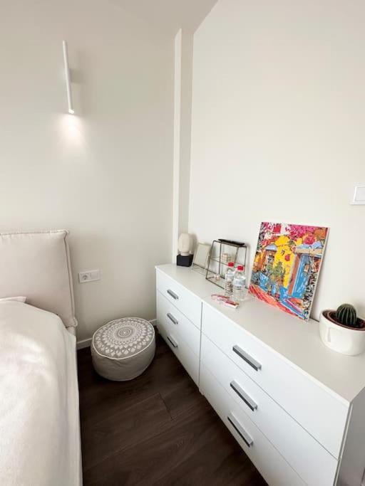 New Luxury Furnished Apartment - Beach, Varna Center & Fast Wi-Fi Ngoại thất bức ảnh